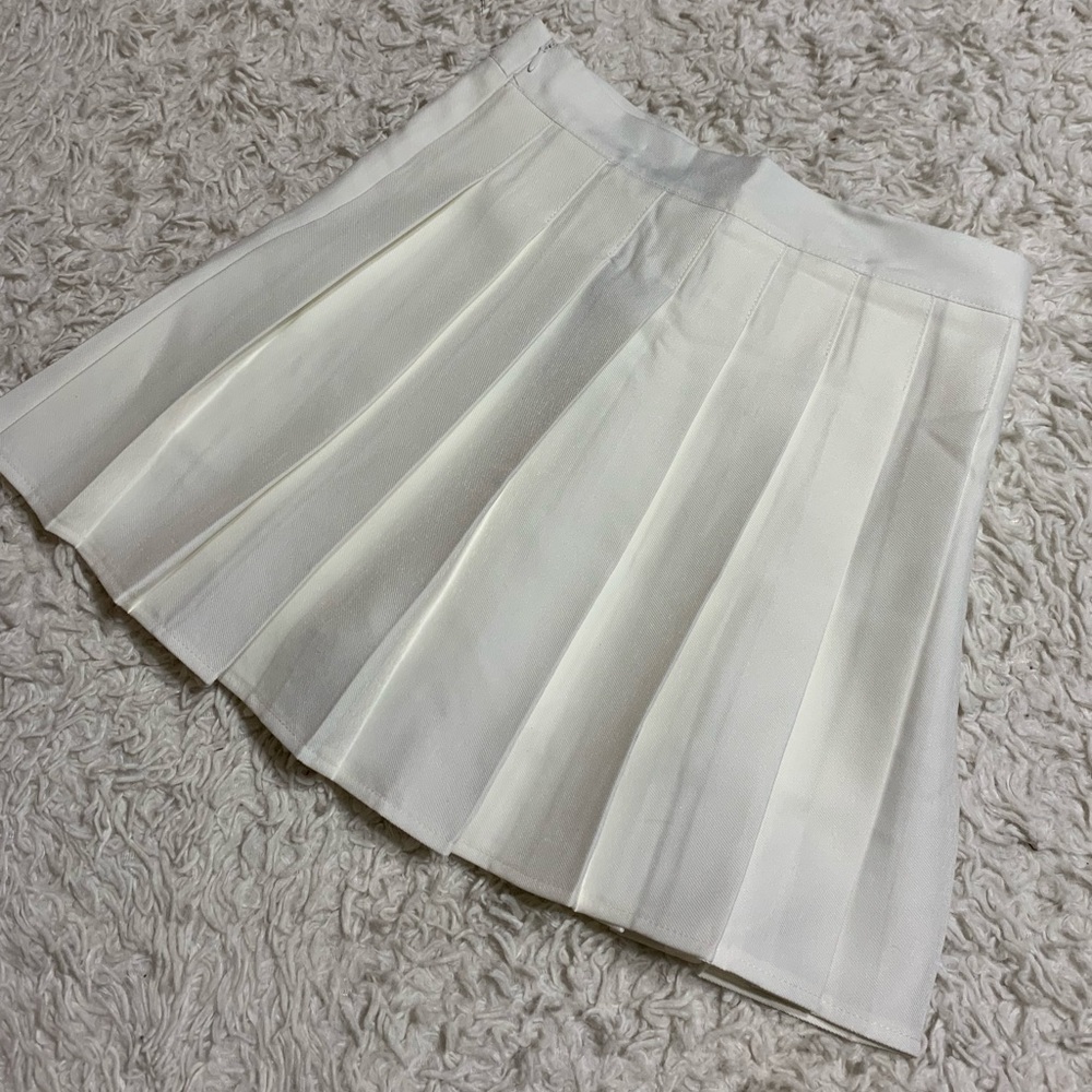 🌸 5/$25 Wild Cats White Pleated Skort . Size SM